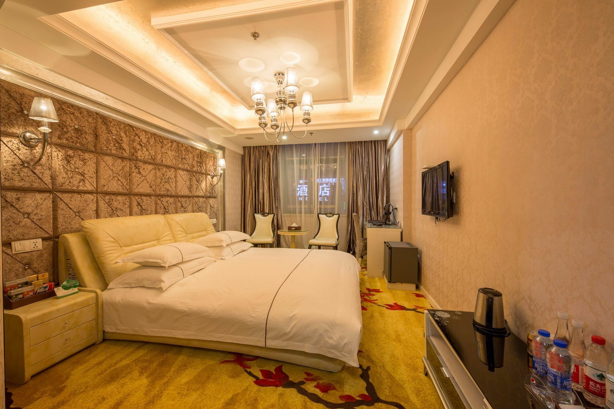 Lvgu Hotel Yiwu  Bagian luar foto